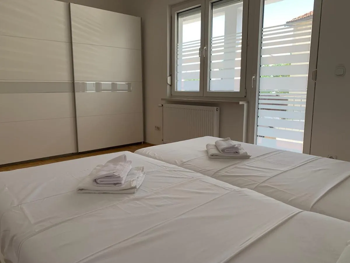 Apartments Janko Pakostane Croatia
